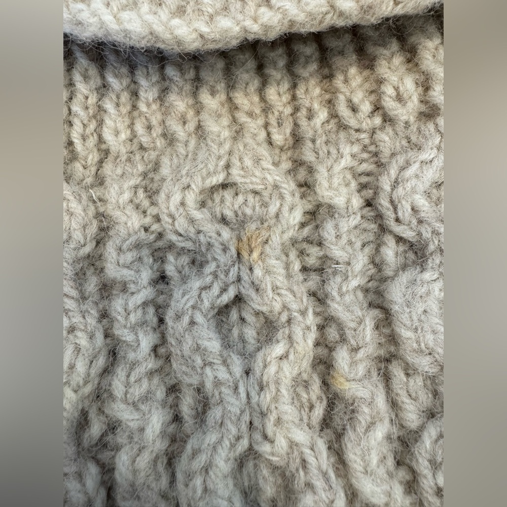 Prince of Burren Irish Knit Cable Sweater Unisex Aran
Islands Hand knit Sz M - Picture 7 of 10